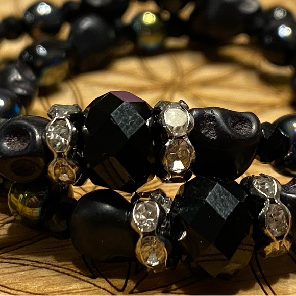 Handmade, Sacred geometry, Black iridescent spheres matching bracelet set - Picture 3 of 9